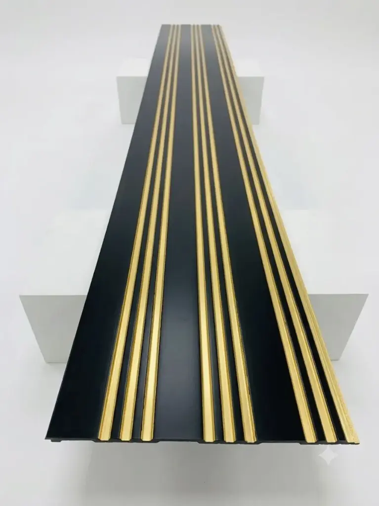Panel Wall Decor ( 11.5" X 8')